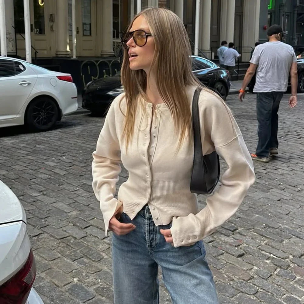 Alice Cardigan Sweater with Round Neck - Image 3